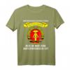 Unterschätze niemals einen alten Mann der in der DDR aufgewachsen ist - Nostalgisches DDR T-Shirt zum Mauerfall Jubiläum & Geschichts-Geschenkidee