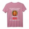 Unterschätze niemals einen alten Mann aus der DDR T-Shirt - Lustiges Ostalgie Kleidungsstück für Männer mit Stil, perfekt als Geschenk zu Geburtstag oder Weihnachten
