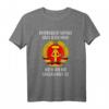 Unterschätze nie alten Mann aufgewachsen in der DDR T-Shirt – Lustiges Geschenk für DDR- und Ostdeutschland-Fans, Nostalgiker & Ossi Männer und Frauen
