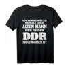Herren Unterschätze niemals einen alten Mann DDR T-Shirt - Nostalgie & Humor aus Ostdeutschland als Geschenk für DDR Fans & Nostalgiker