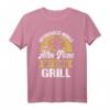 Unterschätze Niemals Einen Alten Mann Mit Grill T-Shirt – Lustiges BBQ Motiv für Männer, Opa, Papa & Rentner als Geschenk zum Geburtstag oder Grillabend