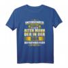 Unterschätze niemals einen alten Mann aus der DDR! - Stolzes Ossi T-Shirt für Ostdeutsche mit Humor