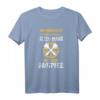 Unterschätze niemals einen alten Mann Welt Geschenk Spruch T-Shirt - Lustiges Dart Geschenk für Dartspieler, Opa, Oma & Großeltern