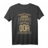Unterschätze niemals einen alten Mann, der in der DDR aufgewachsen ist - Ossi Geschenkidee für Ostdeutsche & Nostalgie-Fans