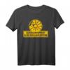 Lustiges T-Shirt mit Spruch 'Zustand entspricht Alter und Laufleistung' – Klassisch geschnitten, bequem und humorvoll
