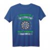 Dart T-Shirt Unterschätze Niemals Einen Alten Darter – Lustiges Dart Motiv für Turniere, Geburtstage & Weihnachten