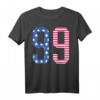 American Flag Number Ninety-Nine Graphic T-Shirt - Trendiges Patriotisches US-Flaggen-Design für Männer und Damen