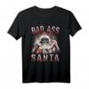 Badass Santa Lustiges Weihnachtsmann T-Shirt – Humorvolles Weihnachtsoutfit für Männer und Frauen, Perfekt für Weihnachten und Weihnachtsfeiern