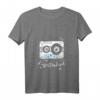 Damen Kassettenkind 80er 90er Jahre Oldschool T-Shirt mit V-Ausschnitt – Perfekt für Mottopartys & Nostalgie-Fans