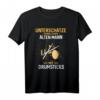 Unterschätze Niemals Einen Alten Mann Mit Drumsticks Musik T-Shirt – Perfekt für Trommler, Schlagzeuger & Musikfans als Geburtstags- oder Weihnachtsgeschenk