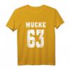MÜCKE 63 T-Shirt – Lustiges Kinder- und Erwachsenenshirt mit Buchstaben, Zahlen, Mücke & Fußball – Perfektes Geschenk für Geburtstage, Feiertage und den Alltag
