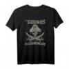 The Goonies Never Say Die T-Shirt - Offiziell lizenziertes Fanartikel für Erwachsene, Kinder & Nostalgiker