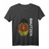 Damen Bautzen DDR Flagge T-Shirt mit V-Ausschnitt - Stolzes Ostdeutsches Erinnerungsstück und Souvenir