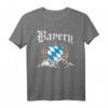Bayern mit Bergen Wappen Königlich Freistaat T-Shirt – Perfekt für Oktoberfest, Festlichkeiten & als Geschenk für Bayern-Liebhaber