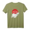 Coca-Cola Polar Bear Bottle Balance T-Shirt - Offiziell Lizenzierte Coca-Cola Bekleidung mit Eisbären-Motiv
