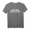 Ich liebe meine Frau obwohl sie pupst T-Shirt – Lustiges Partner Shirt für Valentinstag, Muttertag, Geburtstag, Vatertag & Weihnachten