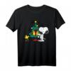 HapPanda Snoopy & Woodstock Weihnachtsbaum Herren Halbarm T-Shirt - Lizenziertes Cartoon-Design für Feiertage & Geburtstage