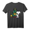 HapPanda Snoopy & Woodstock Weihnachtsbaum Herren Halbarm T-Shirt - Lizenziertes Cartoon-Design für Feiertage & Geburtstage