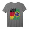 Brasilien Deutschland Flagge T-Shirt für Damen, Herren & Kinder - Klassisch geschnitten, doppelt genähter Saum