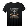 Als Gott mich schuf grinste er Spruch T-Shirt – Witziges Ironie & Sarkasmus Geschenk für Freunde & Kollegen