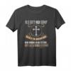 Als Gott mich schuf grinste er Spruch T-Shirt – Witziges Ironie & Sarkasmus Geschenk für Freunde & Kollegen