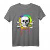 Buntes Jungent-Shirt mit Totenkopf und gekreuzten Knochen - Tropfende Spritzer, trendiges Geschenk für Kinder