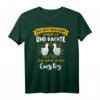 Als Gott mich schuf grinste er und dachte das wird lustig - Lustiges Ironie T-Shirt für Frauen und Männer, Party und Geburtstag