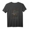 Wile E Coyote Guitar Dark T-Shirt zum HapPanda - Offizielles Warner Bros Lizenzprodukt