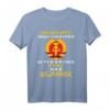 Geboren unter Zirkel und Hammer DDR Ostdeutschland T-Shirt - Nostalgisches Kultshirt für Ost- und DDR-Fans