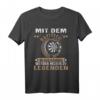 Mit dem Dartpfeil in den Händen werden Helden zu Legenden - Dart T-Shirt für Männer, Dart Papa & Opa, Perfekt zum Dart Zubehör & Dartscheibe