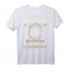 Mit dem Dartpfeil in den Händen werden Helden zu Legenden - Dart T-Shirt für Männer, Dart Papa & Opa, Perfekt zum Dart Zubehör & Dartscheibe
