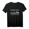 Skyline Düsseldorf T-Shirt mit GPS Koordinaten – Design mit Rathaus & Rheinturm, perfektes Souvenir für Düsseldorfer & Touristen