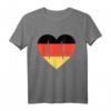 EM Deutschland Fußball T-Shirt mit Herz und Flagge – Perfekt für Fans beim Public Viewing & Unterstützung der deutschen Mannschaft