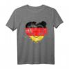 Germany Deutschland Flagge Herz T-Shirt – Patriotisches Sommeroutfit für Deutsche Fans und Sportbegeisterte