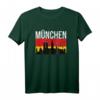 München Skyline Shirt mit Deutschland Flagge – Lustiges Souvenir und Geschenkidee für Männer, Frauen & Kinder