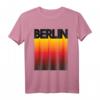 Berlin Retro Deutschland T-Shirt mit Flagge - Klassisch geschnitten, doppelt genähter Saum, ideal für Berliner Fan und Deutschland-Liebhaber