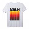 Berlin Retro Deutschland T-Shirt mit Flagge - Klassisch geschnitten, doppelt genähter Saum, ideal für Berliner Fan und Deutschland-Liebhaber