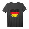 Deutschland Fanartikel Herz Design – T-Shirt, Fahne, Haarreif & Trikot für Fußball, Eishockey & Handball Fans