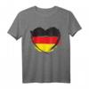 Deutschland Fanartikel Herz Design – T-Shirt, Fahne, Haarreif & Trikot für Fußball, Eishockey & Handball Fans