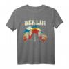 Berlin Vintage Deutschland Stadt Regenbogen Straßen Retro T-Shirt – 70er Jahre Style, Hippie & Festival Mode, Perfekt als Geschenk