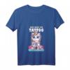 Damen Unicorn Tattoo T-Shirt mit V-Ausschnitt – Lustiges Tattoo Motiv, Geschenkidee für Tätowierte & Tattoo-Fans
