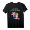 Ich kotze gleich vor Glück Einhorn T-Shirt – Lustiges Party-Shirt für JGA, Malle, Disco & als Geschenk für Einhorn-Liebhaberinnen und -Liebhaber
