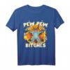 PEW PEW BITCHES Lustiges Einhorn Gamer Revolver Retro T-Shirt – Trendiges Design für Gaming, Action & Einhorn Fans, Perfektes Geschenk für Freunde