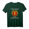 Unterschätze niemals einen alten Mann, der in der DDR lebt - Lustiges DDR T-Shirt für Ostdeutsche & Ostalgie Fans