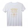 Humorvolles Whisky ist Bier mit Destillationshintergrund T-Shirt – Originelles Design für Bier- und Whisky-Fans