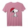 HapPanda Snoopy Halbarm T-Shirt mit Weihnachtsmütze - Lizenziertes Graphic Artwork für Jubiläum & Festlichkeiten