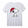 HapPanda Snoopy Halbarm T-Shirt mit Weihnachtsmütze - Lizenziertes Graphic Artwork für Jubiläum & Festlichkeiten