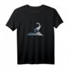 Steinbock Silhouette mit Berg, Wald & Nebel - Natur Wandern T-Shirt für Bergsteiger, Wanderer & Outdoor-Enthusiasten