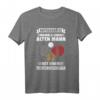 Unterschätze niemals einen alten Mann - Lustiges Tischtennis T-Shirt, Perfektes Geschenk für Opa, Vater, Ehemann & Kollegen zu Geburtstag, Weihnachten & Vatertag
