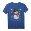 Schneemann im Schnee Weihnachten T-Shirt – Perfektes Geschenk für Freunde, Familie und Schneefans zur Weihnachtszeit